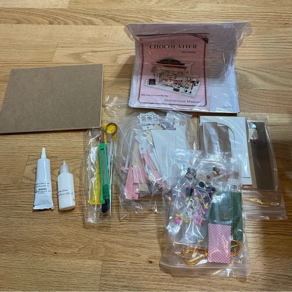 Mayberry Street Miniatures DIY Dollhouse Cocoa’s Chocolatier Craft NEW